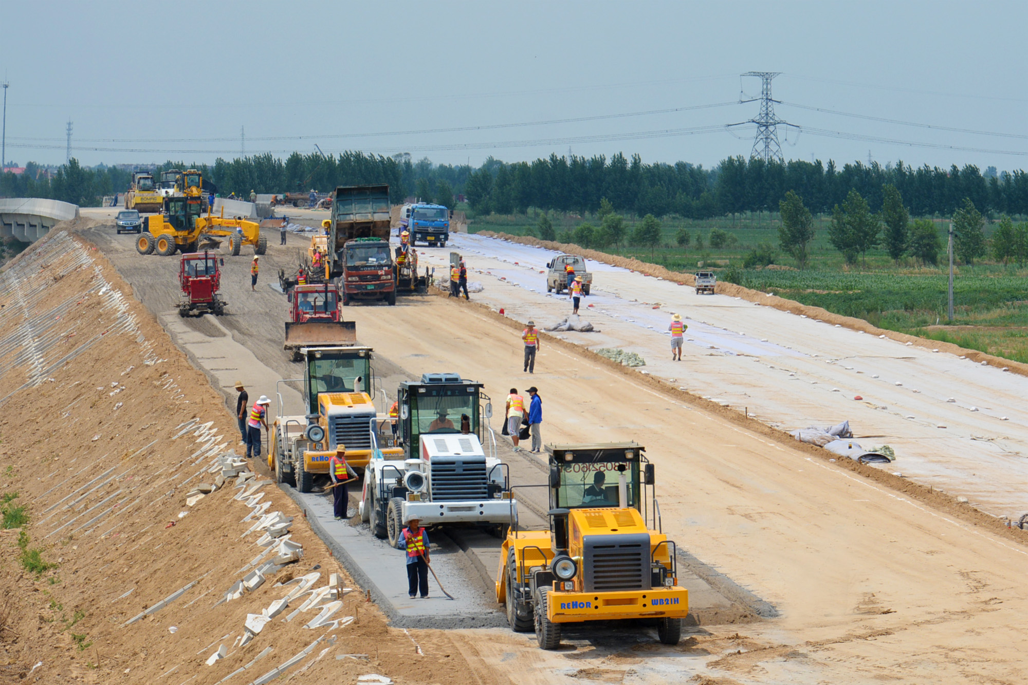 冷再生機較之傳統道路維修改造方法優勢多